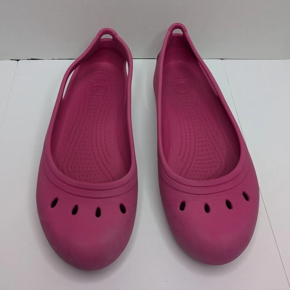 Crocs Pink Sandal Water Shoe Size Flats 6Y Youth